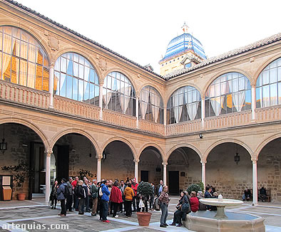 La última visita de la tarde la dedicamos al espectacular Hospital de Santiago