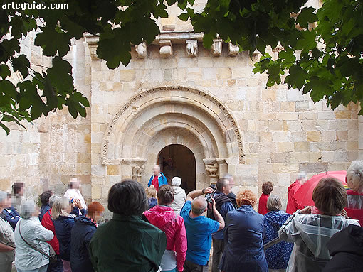 Después de comer en Reinosa, acudimos avisitar a la cercana iglesia de Bolmir