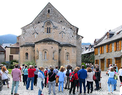 Despu&eacute;s de comer en Vielha, nos dirigimos a la iglesia de Betren