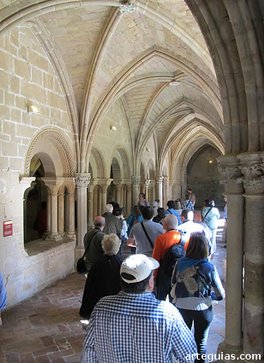 El paseo por el claustro de Veruela fue de lo más sugestivo
