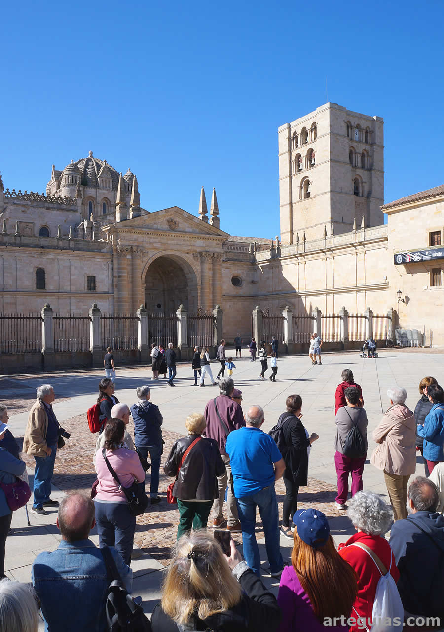 La primera visita del sábado fue la catedral zamorana