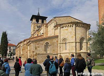 De camino al centro hist&oacute;rico, pasamos por Santa Mar&iacute;a de La Horta