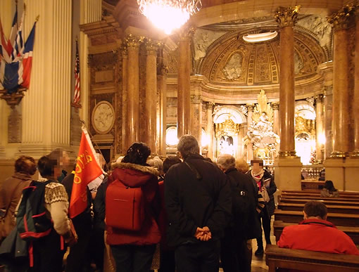 EN el interior de la Basílica del Pilar