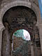 arco de herradura en la muralla de Ca&ntilde;ete, Cuenca