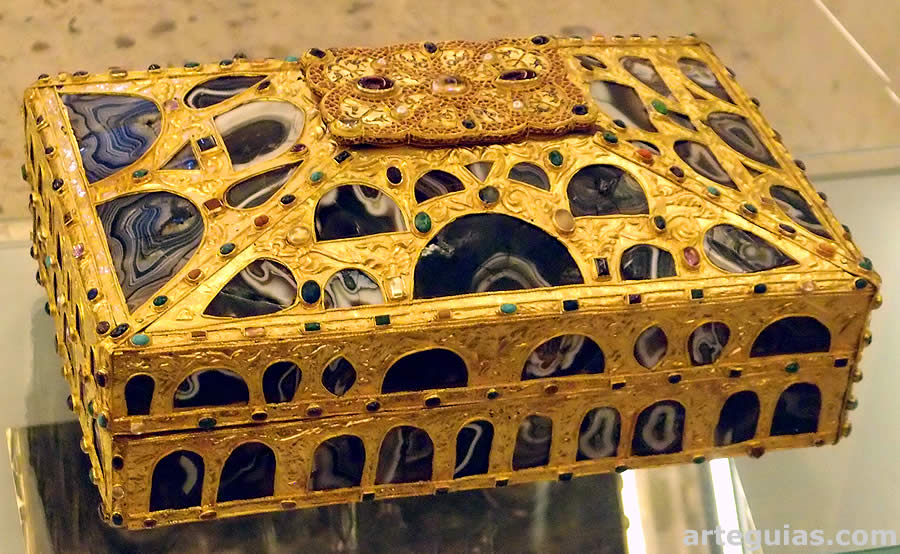 Caja de las Ágatas. Cámara Santa de la Catedral de Oviedo
