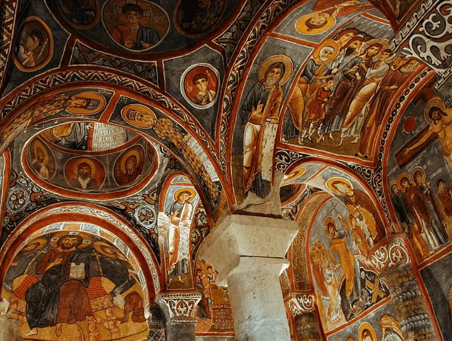 Pinturas en una iglesia de Göreme , Capadocia