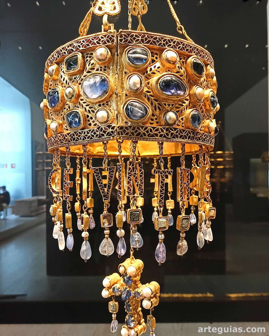 Réplica del Tesoro visigodo de Guarrazar
