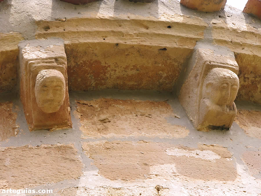 Canecillos muy sencillos. Ermita de San Fagún de Barrios de Bureba