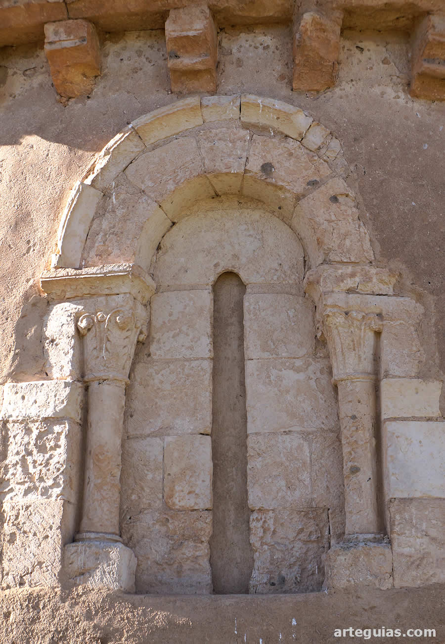 Ventanal del ábside