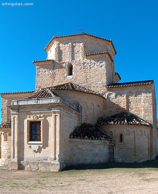 Otra perspectiva de la ermita de la Anunciada de Urueña