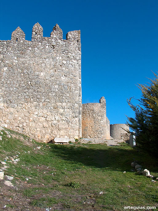 Lienzo de la muralla medieval de Urueña
