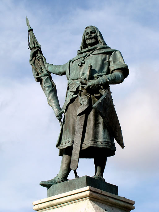 Estatua del Conde Pedro Ansúrez en la ciudad de Valladolid