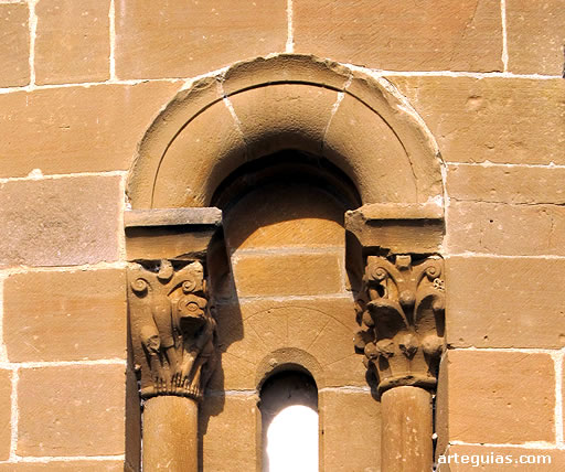 Ventanal del ábside