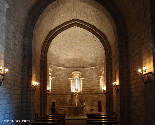 Aspecto del interior de la Ermita de la Virgen del Camino de Badost&aacute;in, Navarra