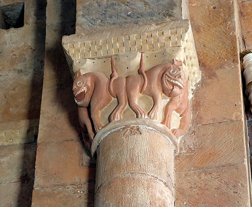 Capiteles de leones