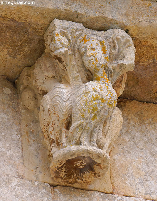 Los canecillos del exterior de la Ermita de Nuestra Señora de la Oliva, Escóbados de Abajo es de lo mejor del edificio