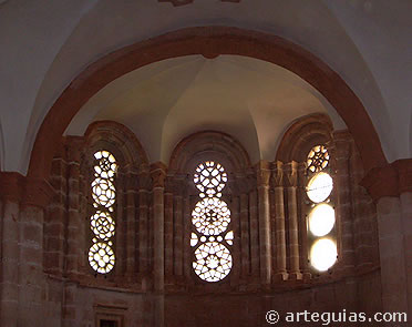 Interior del &aacute;bside central
