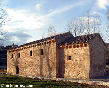 La ermita vista desde el sureste