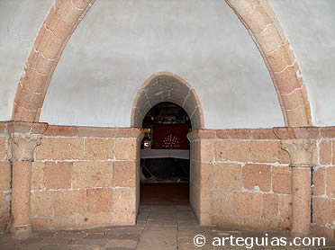 Piso inferio del ed&iacute;culo central. Iglesia de la Vera Cruz