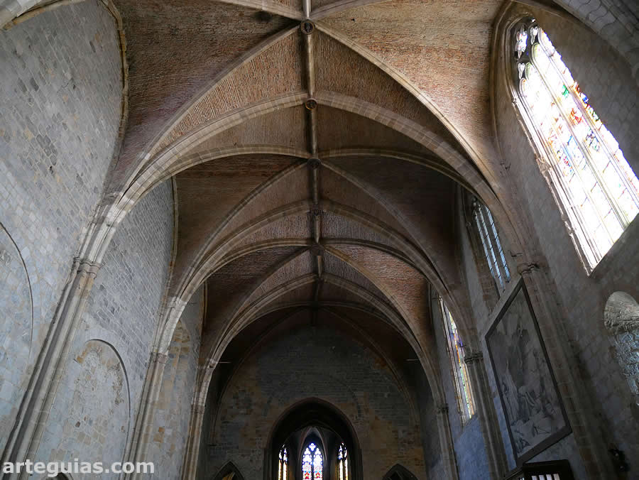Bóvedas de crucería cuatripartita de ladrillos