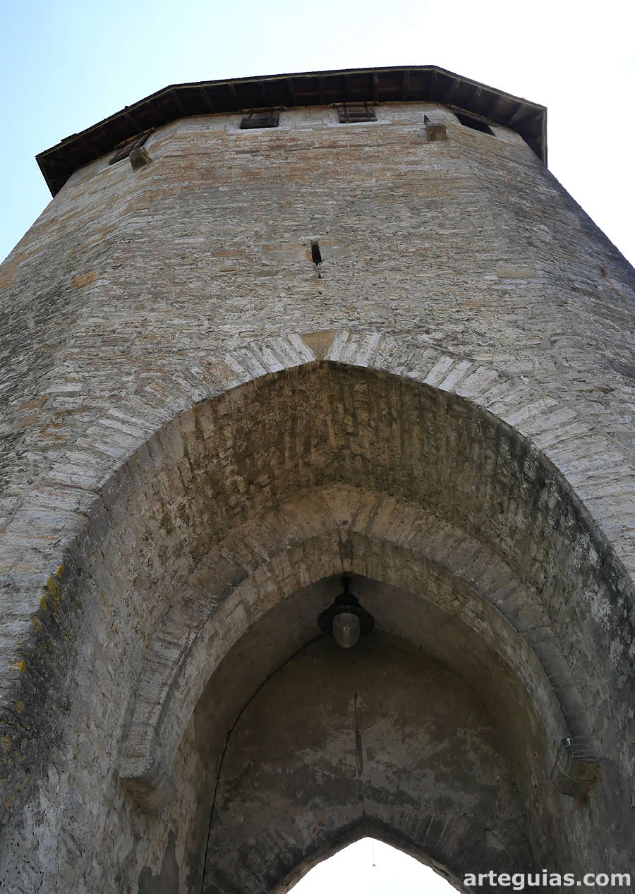 Torre del Puente Viejo de Orthez