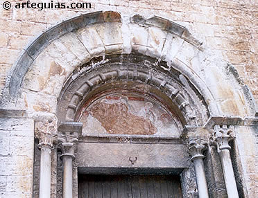 Portada de la Iglesia de Sant Vicen&ccedil; de Besal&uacute;