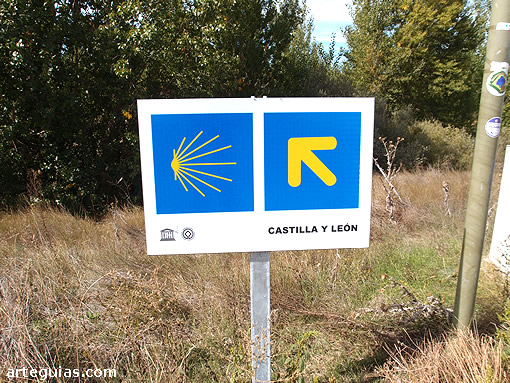 Cartel del Camino de Santiago en Puente Fitero