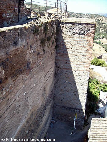 Lienzos de tapial del castillo de Aroche (Huelva)