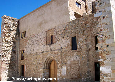 Fachada occidental de la iglesia Nuestra Se&ntilde;ora de la Asunci&oacute;n de Aroche,  Huelva