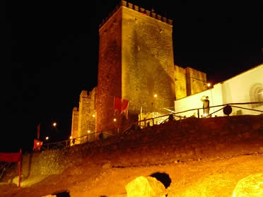 Castillo de Cortegana, uno de los de mejor estampa de Huelva y toda Andaluc&iacute;a