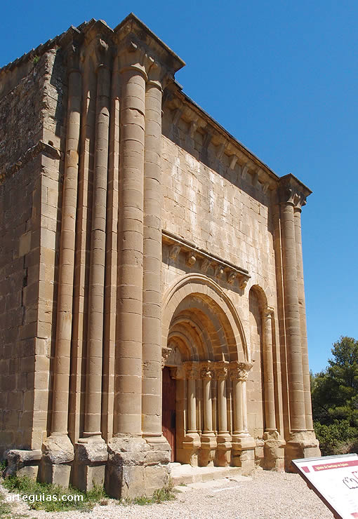 Iglesia de Santiago: muro meridional