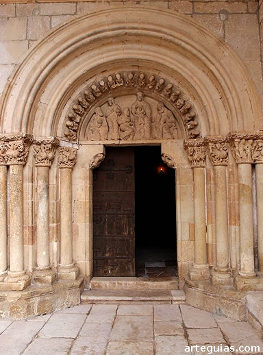 Ahedo de Butr&oacute;n: puerta