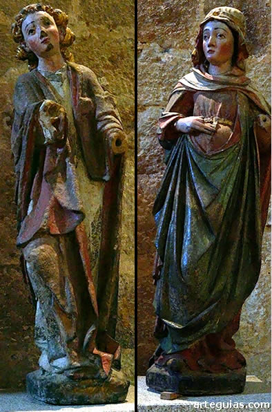 Dos de las escultura guardadas en el interior de la iglesia de La Hiniesta