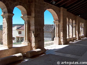P&oacute;rtico rom&aacute;nico de la iglesia de Bele&ntilde;a del Sorbe