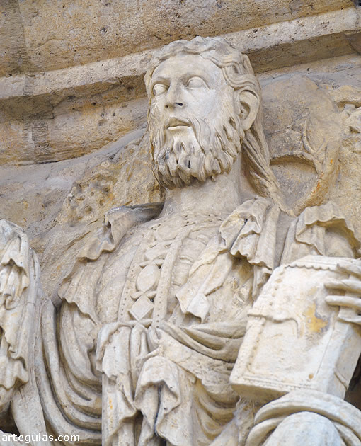 Cristo en Majestad en la iglesia de Santiago de Carrión de los Condes