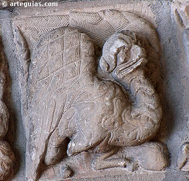 Drag&oacute;n de la iglesia de Cerezo de R&iacute;o Tir&oacute;n