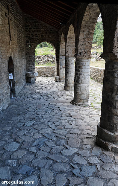 P&oacute;rtico norte