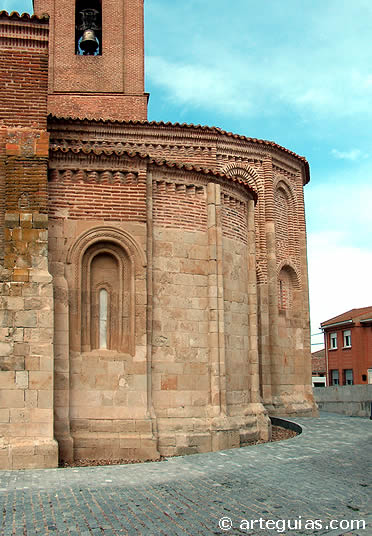 Cabecera de la iglesia desde el sur