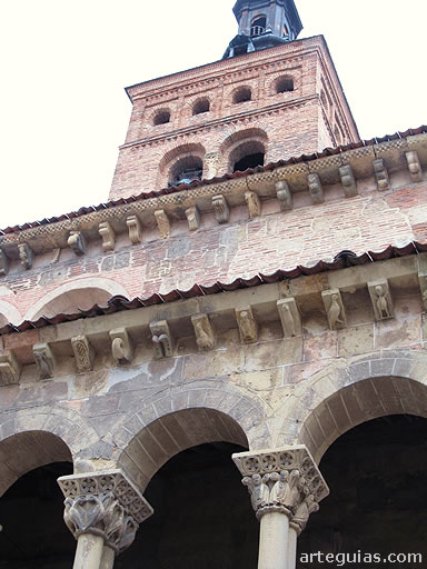 Galer&iacute;a y torre. San Mart&iacute;n de Segovia