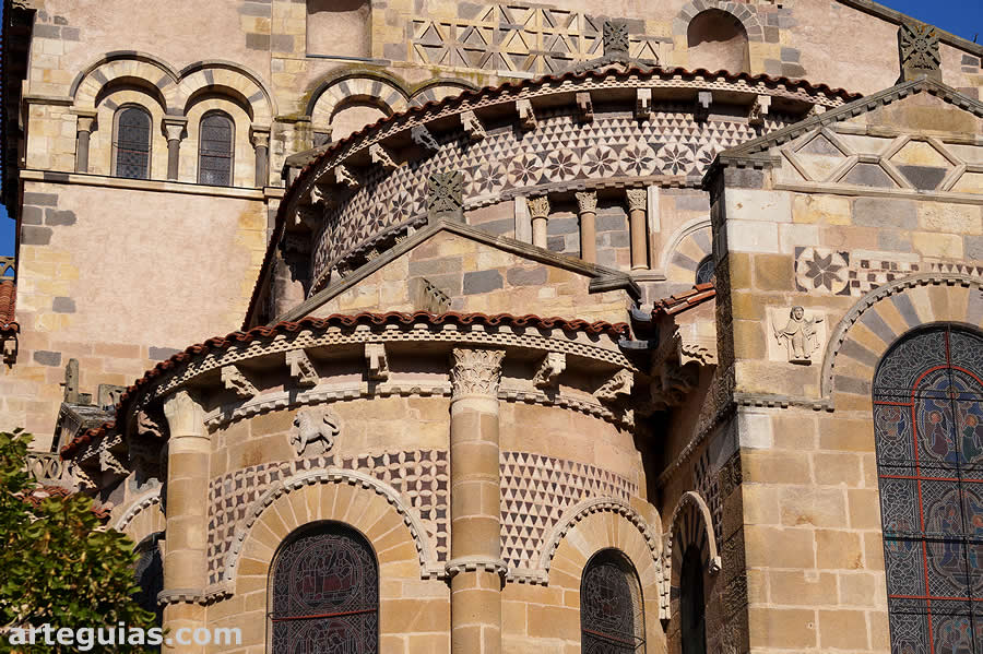 Detalle de la decoración de la cabecera