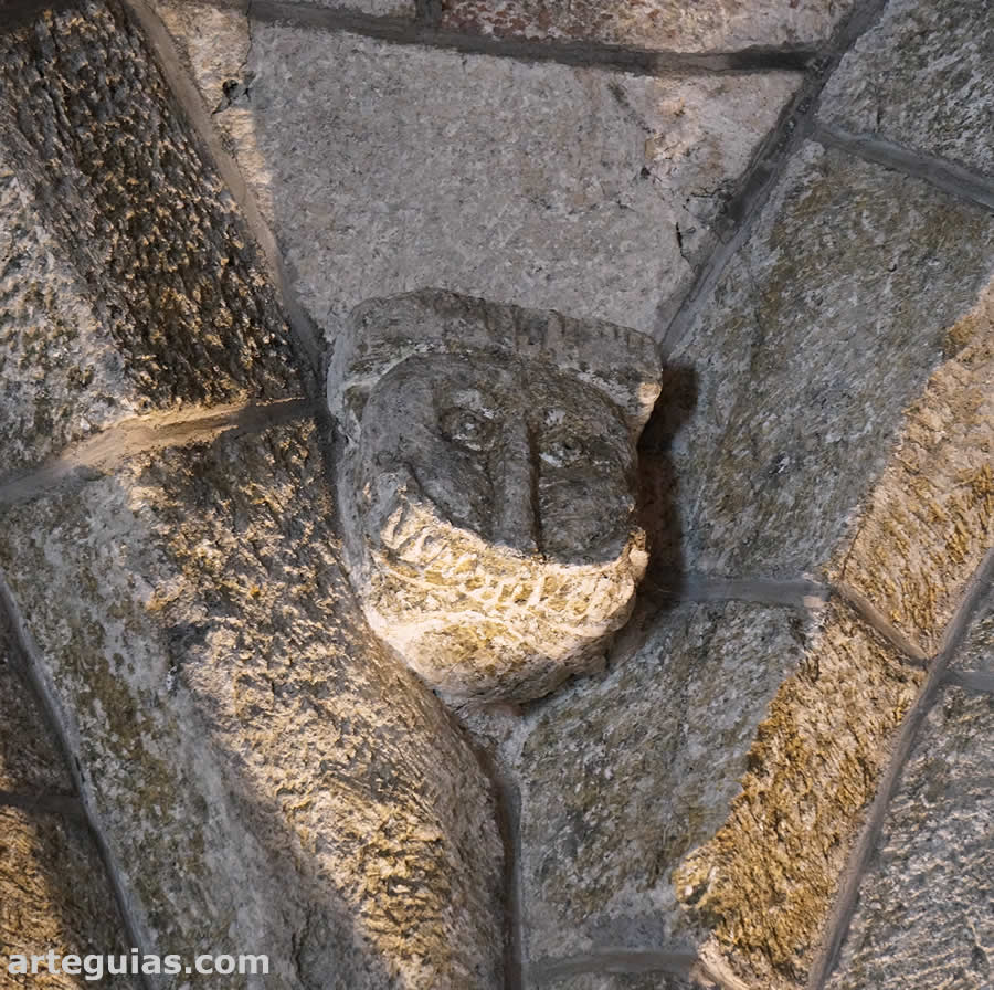 Relieve en una de las trompas