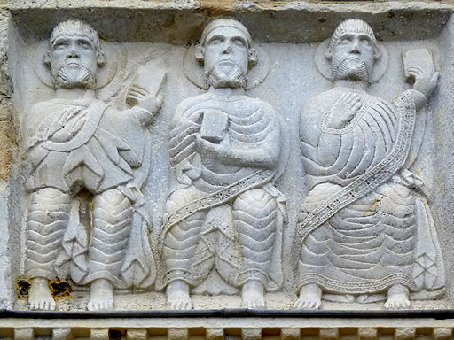 Otro espacio del friso pétreo esculpido