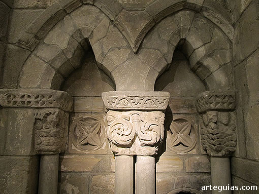 Detalle de la iglesia de San Juan Bautista de Villanueva de Río Pisuerga
