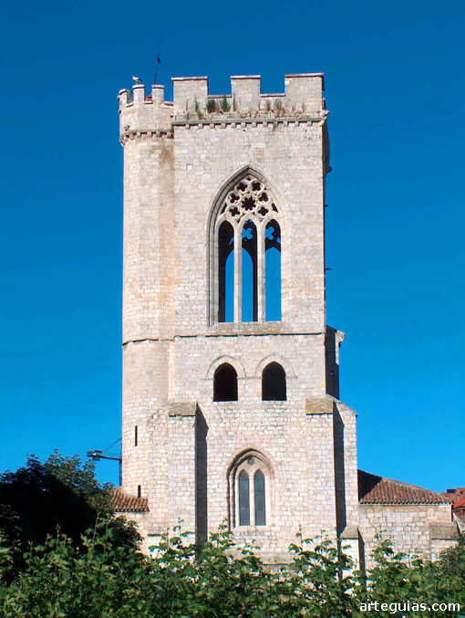 Torre campanario de la iglesia de San Miguel de Palencia