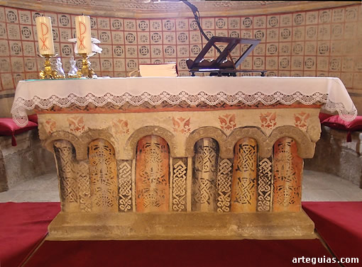 Altar rom&aacute;nico