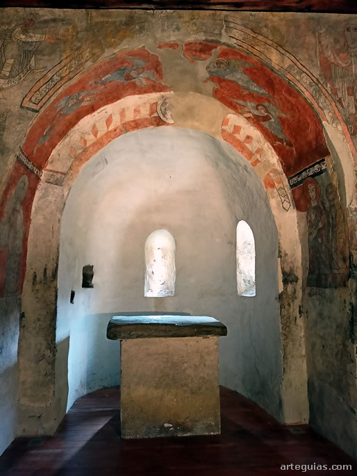 Interior de la cabecera. Iglesia de Sant Serni de Nagol