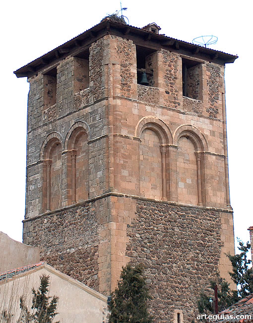 Torre campanario