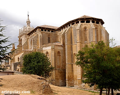 Majestuosa iglesia de San Hip&oacute;lito de T&aacute;mara de Campos