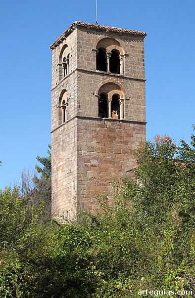 Torre campanario