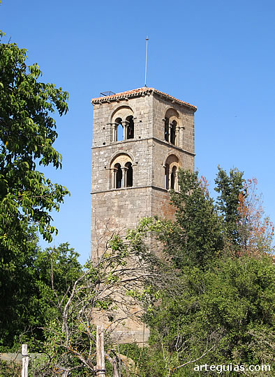 Otra imagen de la torre campanario